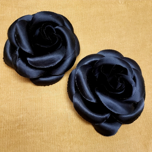 Hand Crafted Accessories - 3 for $25 ❤ Hair Clips - Large Black Floral